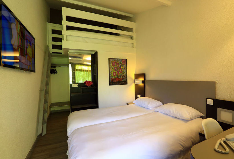 هتل Ibis Styles Aix En Provence Mas Des Oliviers