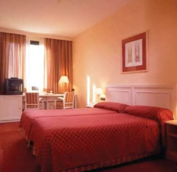 Отель Ilunion Bel Art