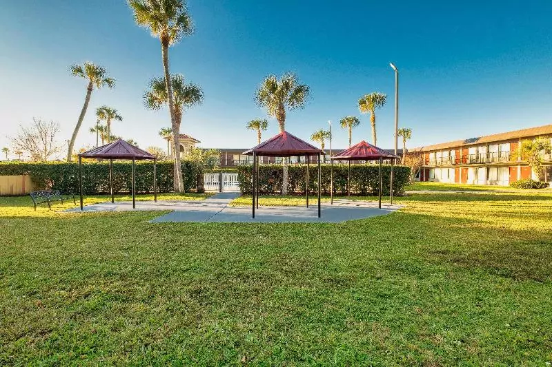 ホテル Red Roof Inn Plus+ St. Augustine