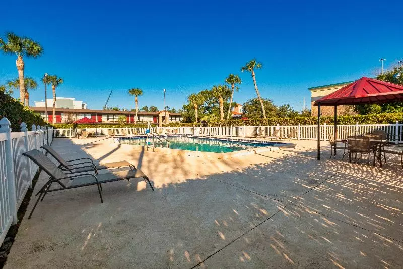 ホテル Red Roof Inn Plus+ St. Augustine