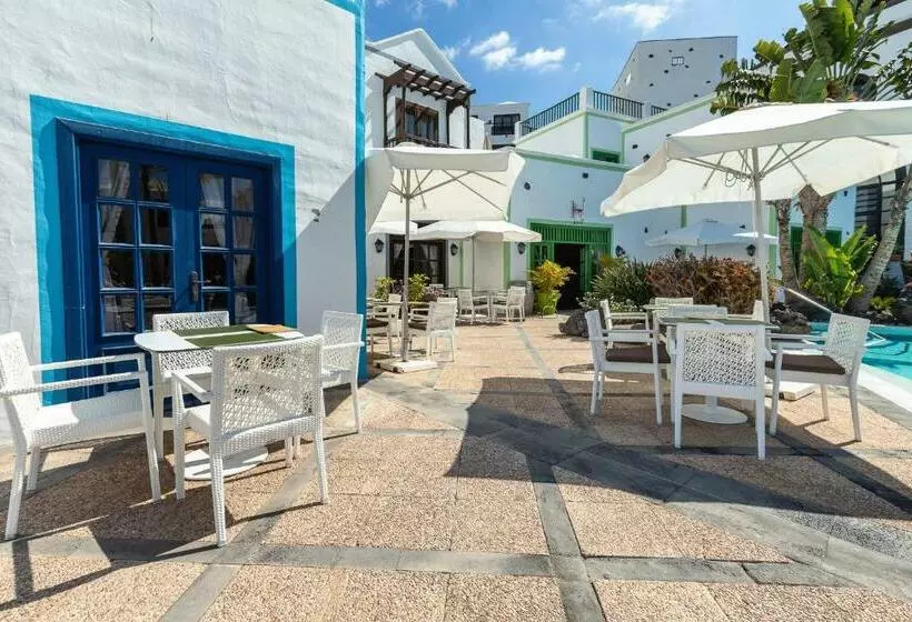 호텔 LIVVO Volcán Lanzarote