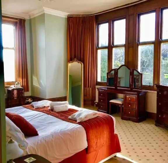 Purbeck House Hotel & Louisa Lodge