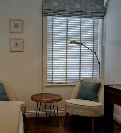 Upstairs At 33   Self Check In Boutique Accommodation In Worcester Centre