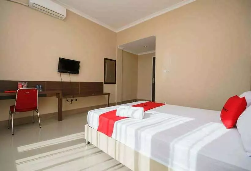 پانسیون Reddoorz @ Hotel Putri Gading Bengkulu