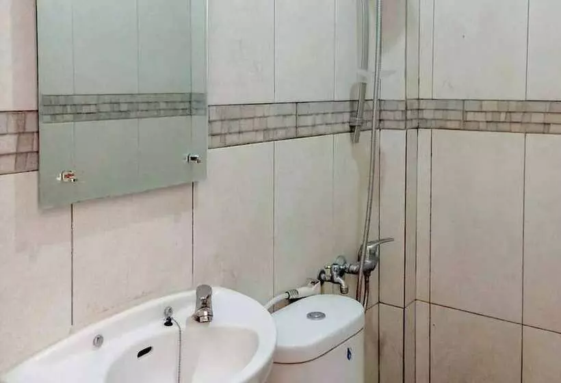 پانسیون Reddoorz @ Hotel Putri Gading Bengkulu