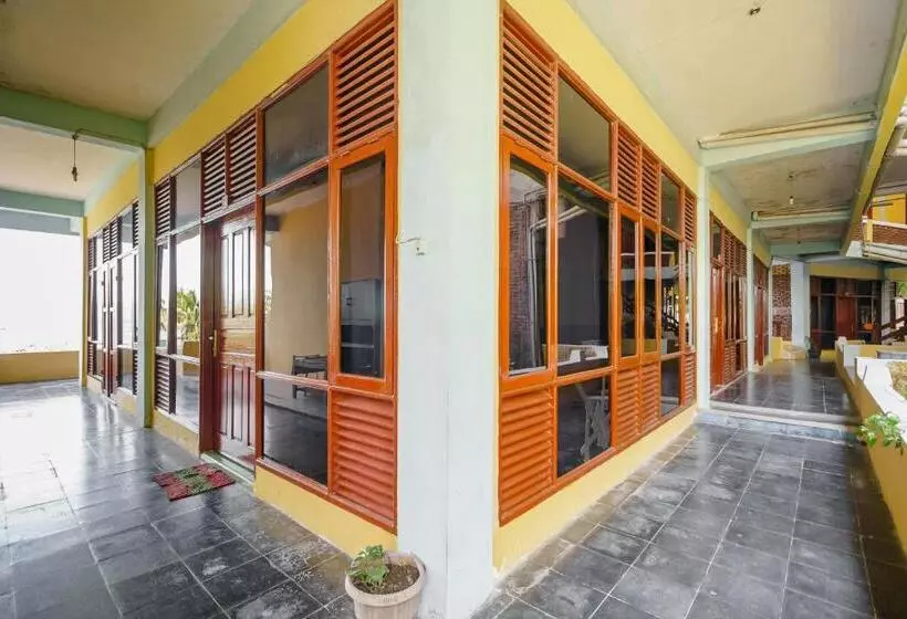 Majatalo Reddoorz @ Tuktuk Danau Toba