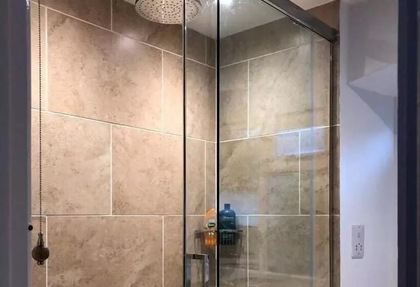 The Cottage, Lower St, West Chinnock