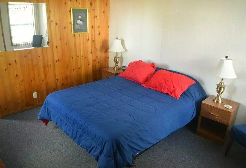 هتل Zachar Bay Lodge Inc