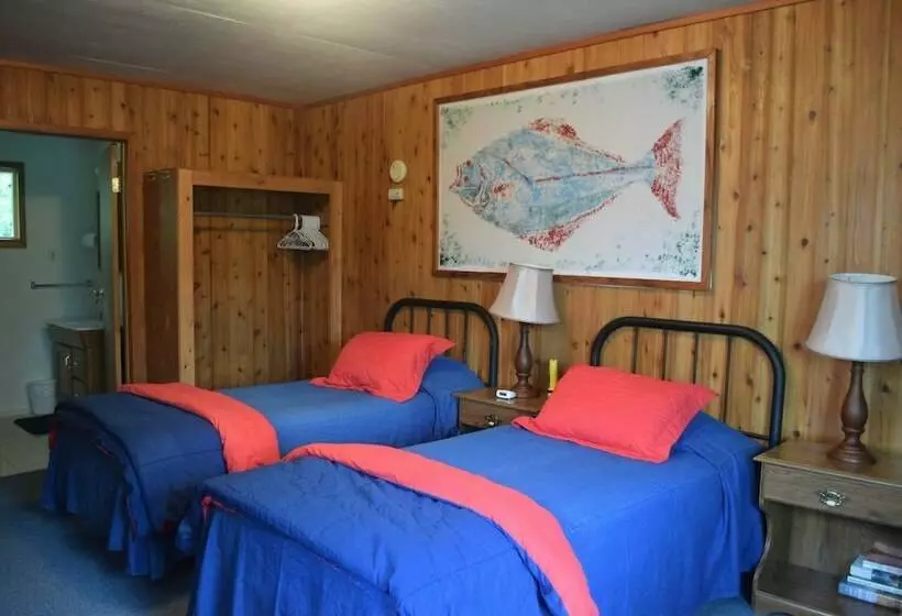 هتل Zachar Bay Lodge Inc