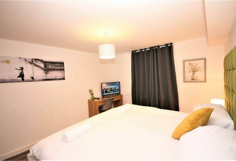 Majatalo Parfett Guest House