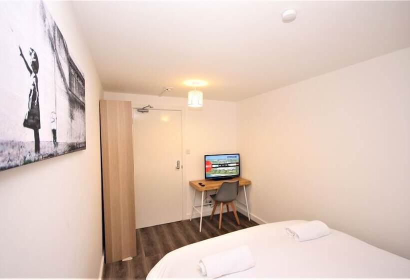 Majatalo Parfett Guest House