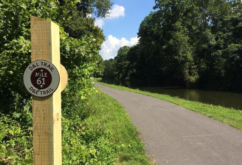 City House Hostel Poconos