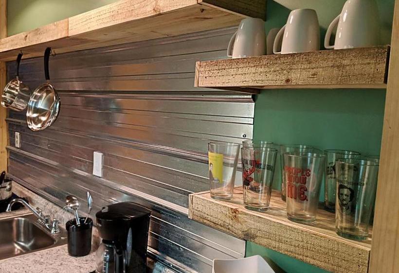 City House Hostel Poconos