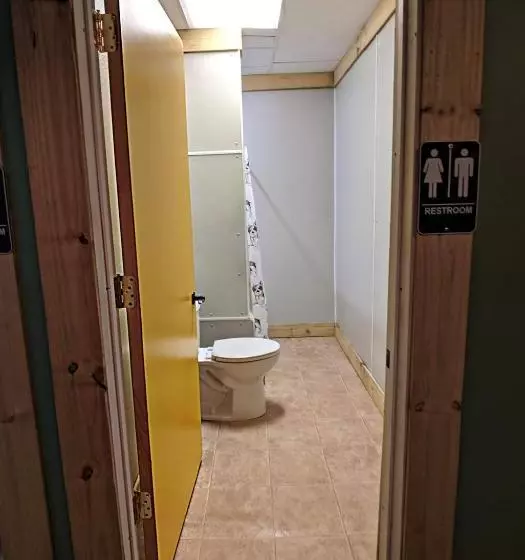 City House Hostel Poconos