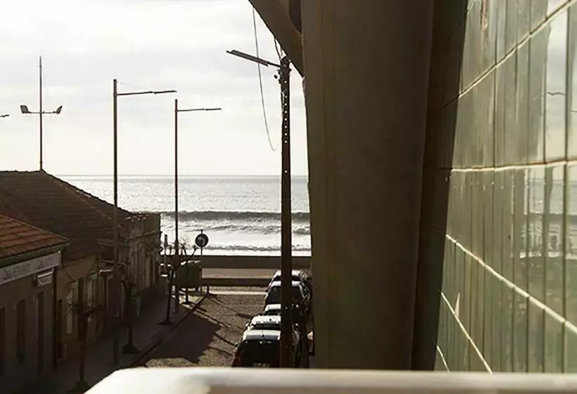 هاستل Watermark Surf House