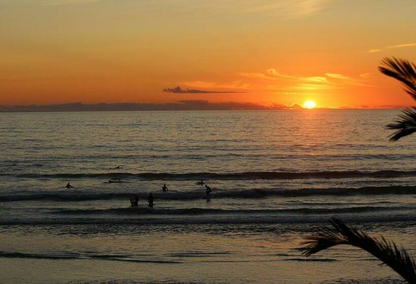 فندق صغير Watermark Surf House