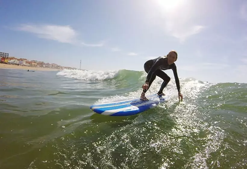 هاستل Watermark Surf House