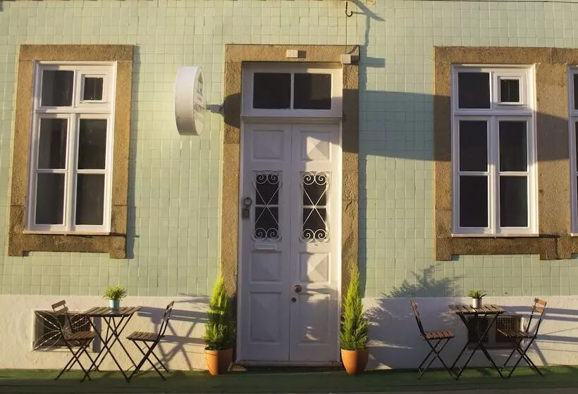هاستل Watermark Surf House