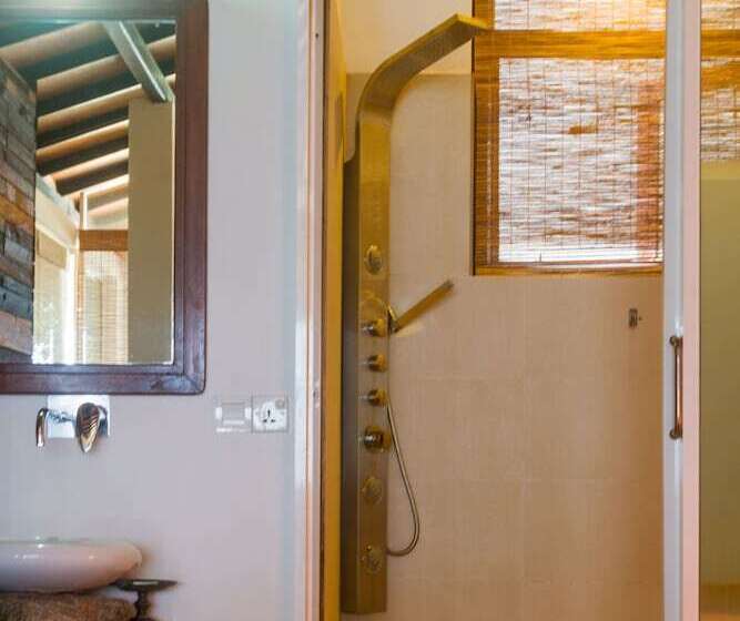 تختخواب و صبحانه Lucky Tuna