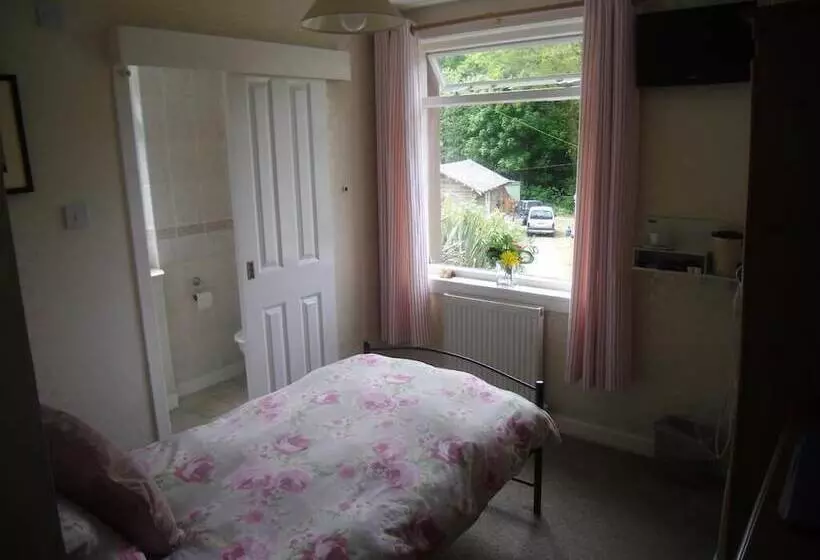 Hostelli The Ormidale