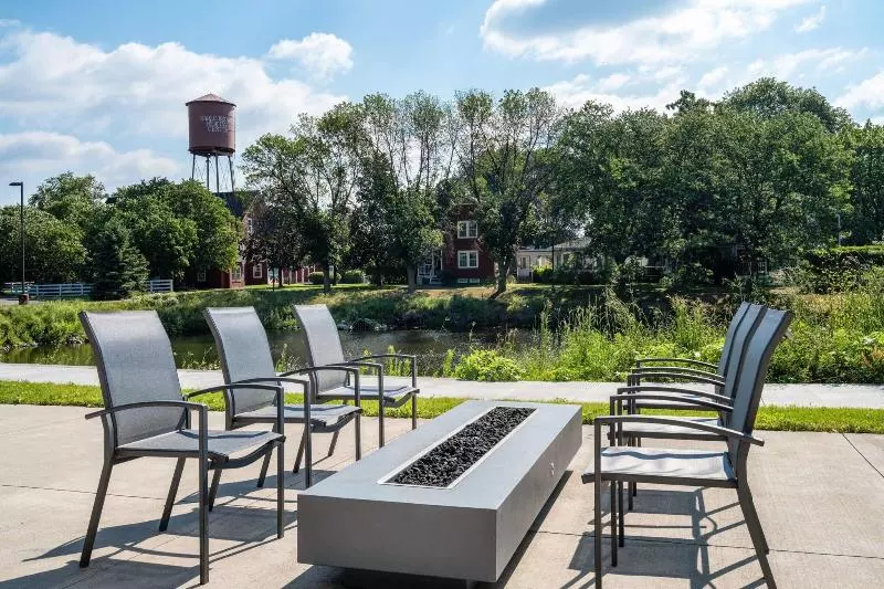 Hotelli Fairfield Inn & Suites Minneapolis North