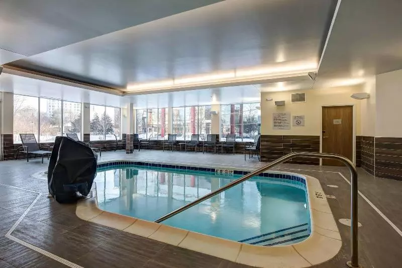 Hotelli Fairfield Inn & Suites Minneapolis North