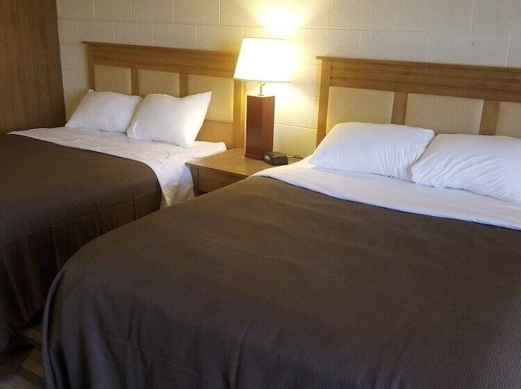 酒店 First Interstate Inn