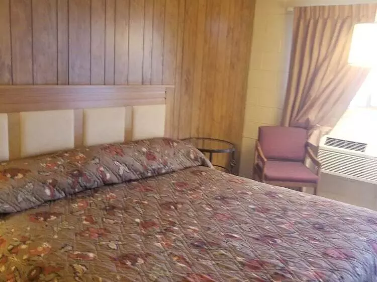 Hotel First Interstate Inn