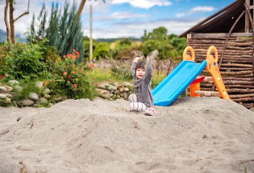 پانسیون Dream Valley