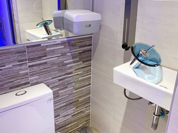 هتل Art Inn Kaifeng