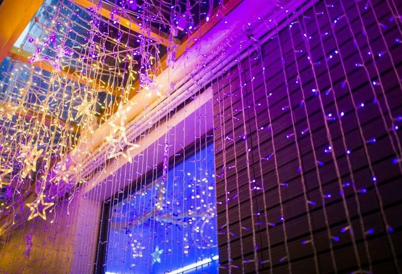 هتل Art Inn Kaifeng