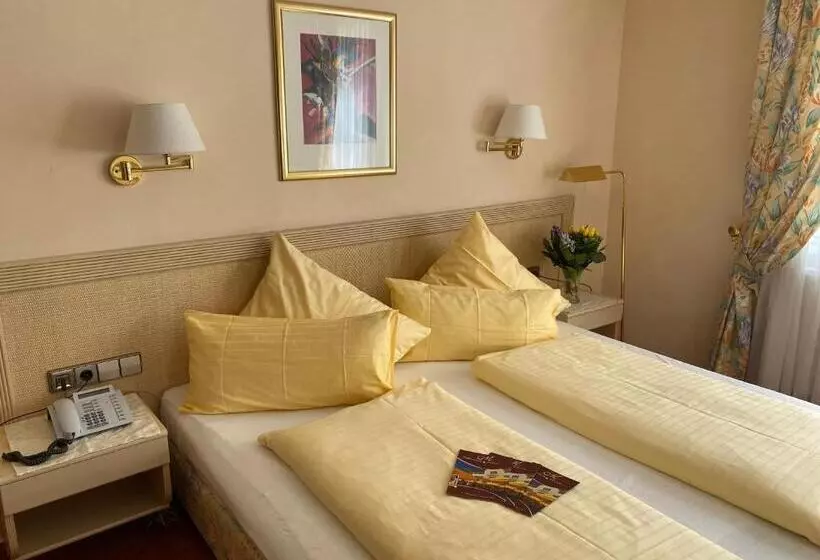 Hotel & Restaurant Mainaublick