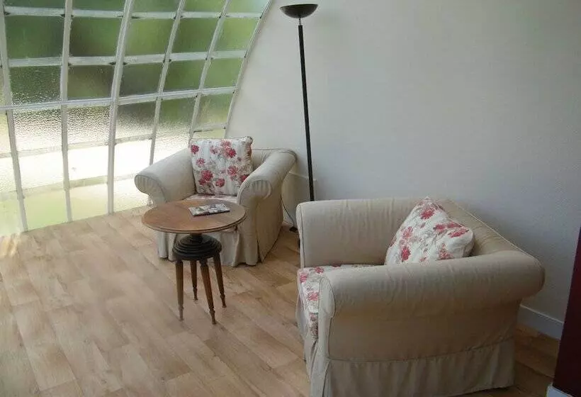 Aamiaismajoitus (B&B) Chambres D Hotes Chateau De Damigny