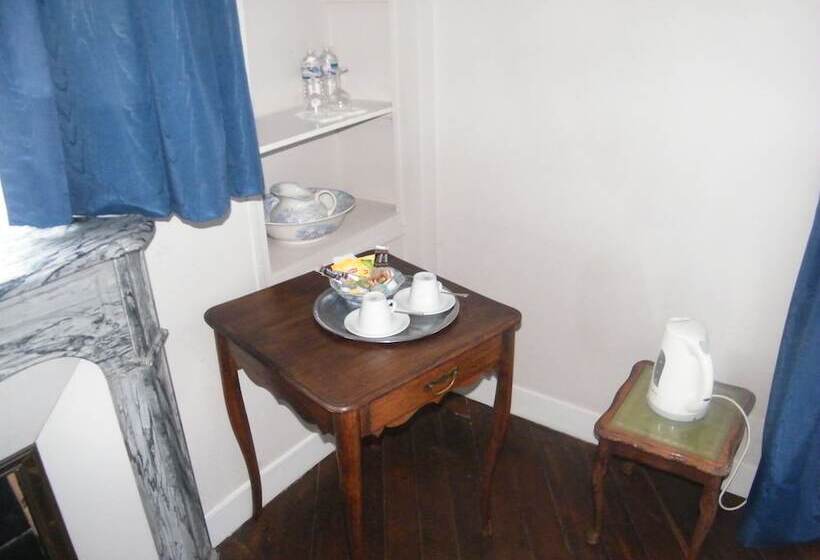 مبيت وإفطار Chambres D Hotes Chateau De Damigny