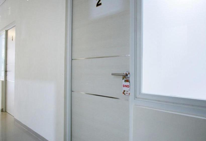 Hotel Oyo 3510 Borobudur Townhouse