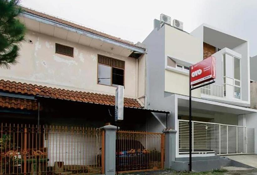Hotel Oyo 3510 Borobudur Townhouse