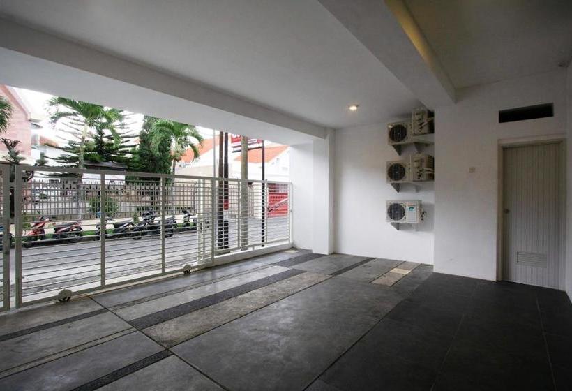 Hotel Oyo 3510 Borobudur Townhouse