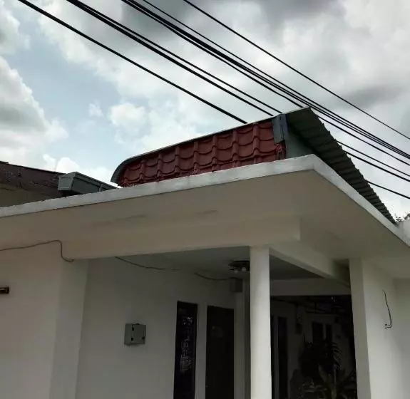 ホテル Spot On 90065 Bgh Hostel Teras