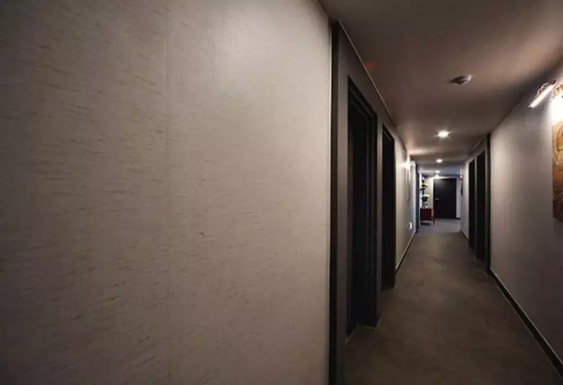 Adios Hostel
