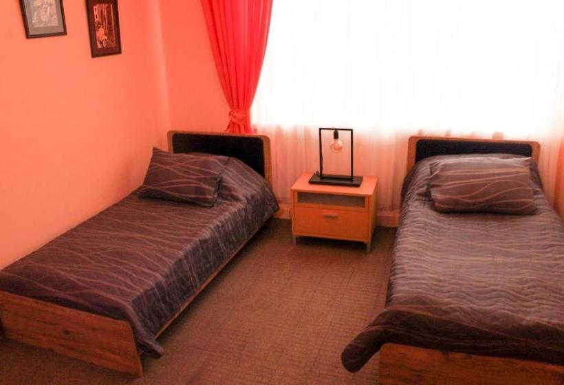 تختخواب و صبحانه Nostaljik Suites