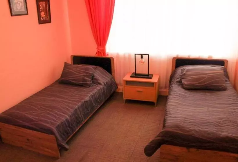 تختخواب و صبحانه Nostaljik Suites