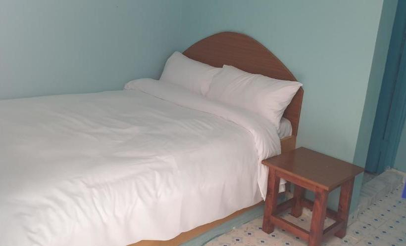 هتل Oakridge Gardens