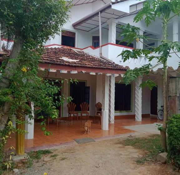 پانسیون Chooty Place