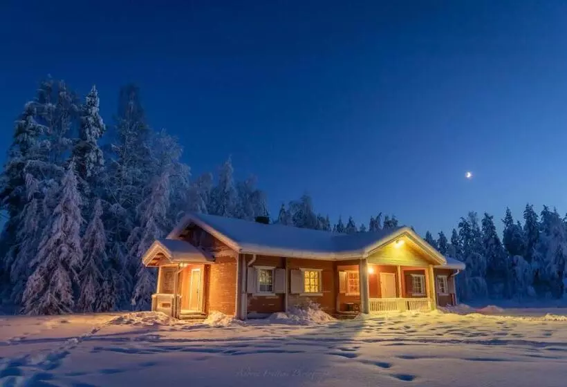 Lomakeskus Old Pine Husky Lodge