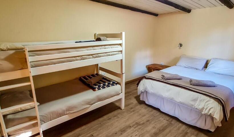 Общежитие Away With The Fairies Nature Lodge And Backpackers