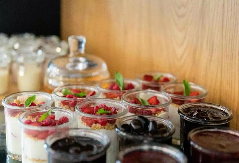 هتل Esquisse Design