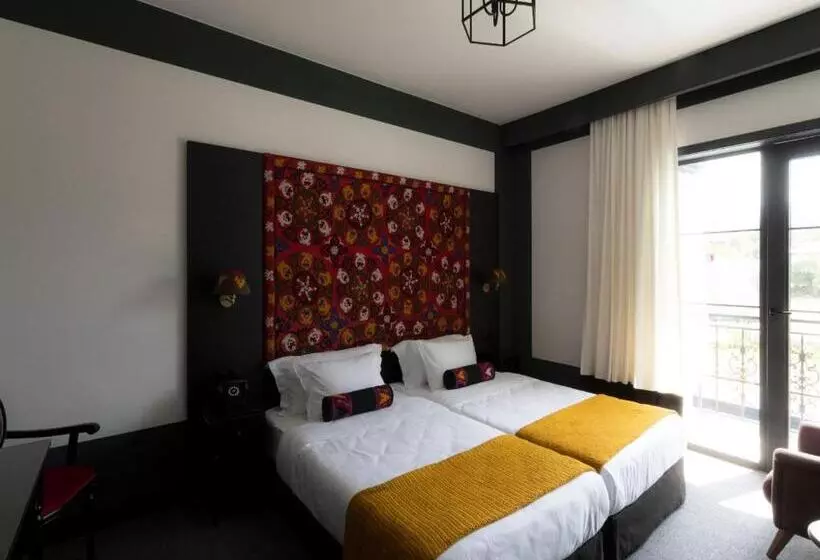 هتل Esquisse Design