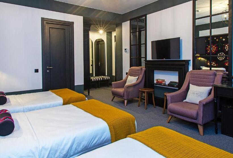 هتل Esquisse Design