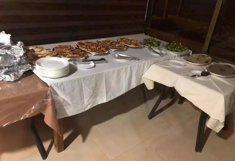 هتل Madaba Camp Resort