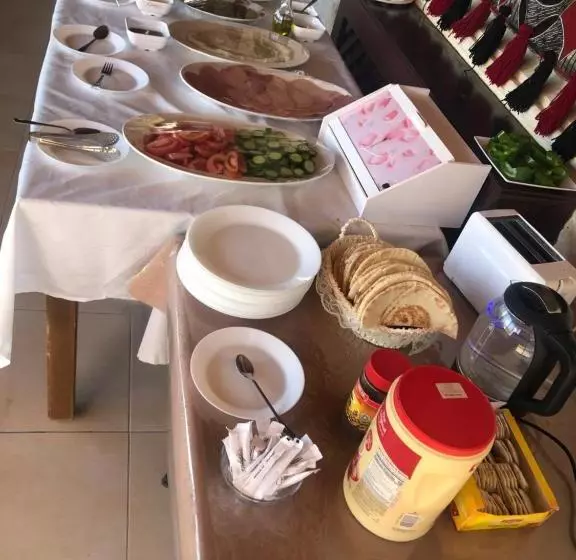 هتل Madaba Camp Resort